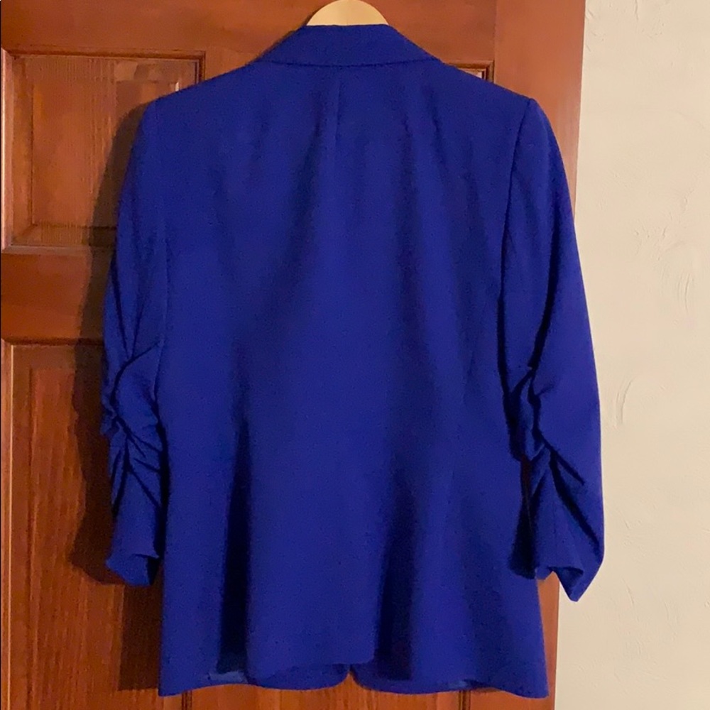 Blazer - Picture 3 of 4